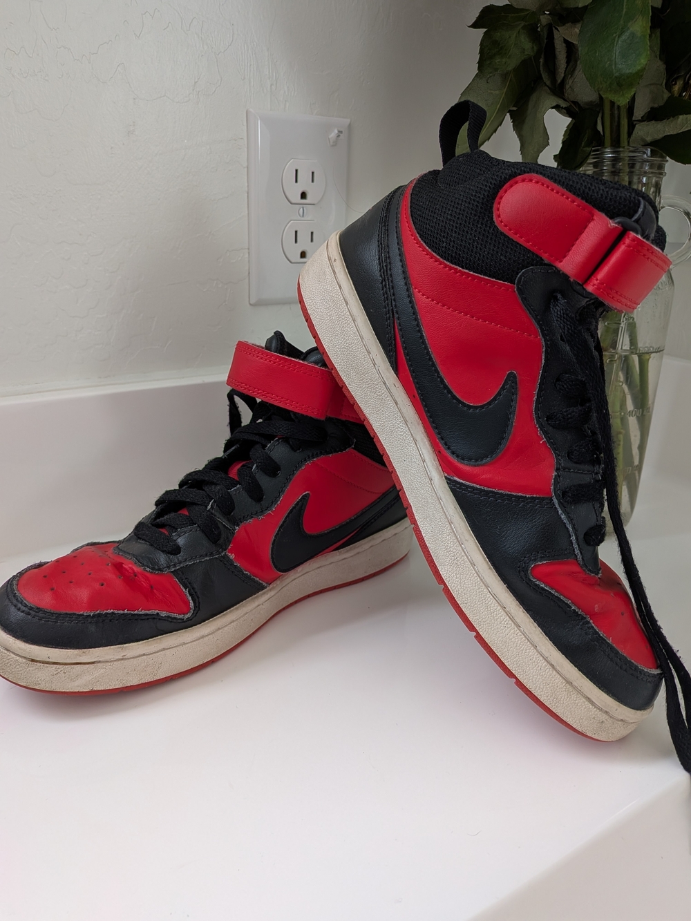 Nike Court Borough Mid 2 Red Black High Top Sneakers Shoes Size 6.5Y CD7782-602
